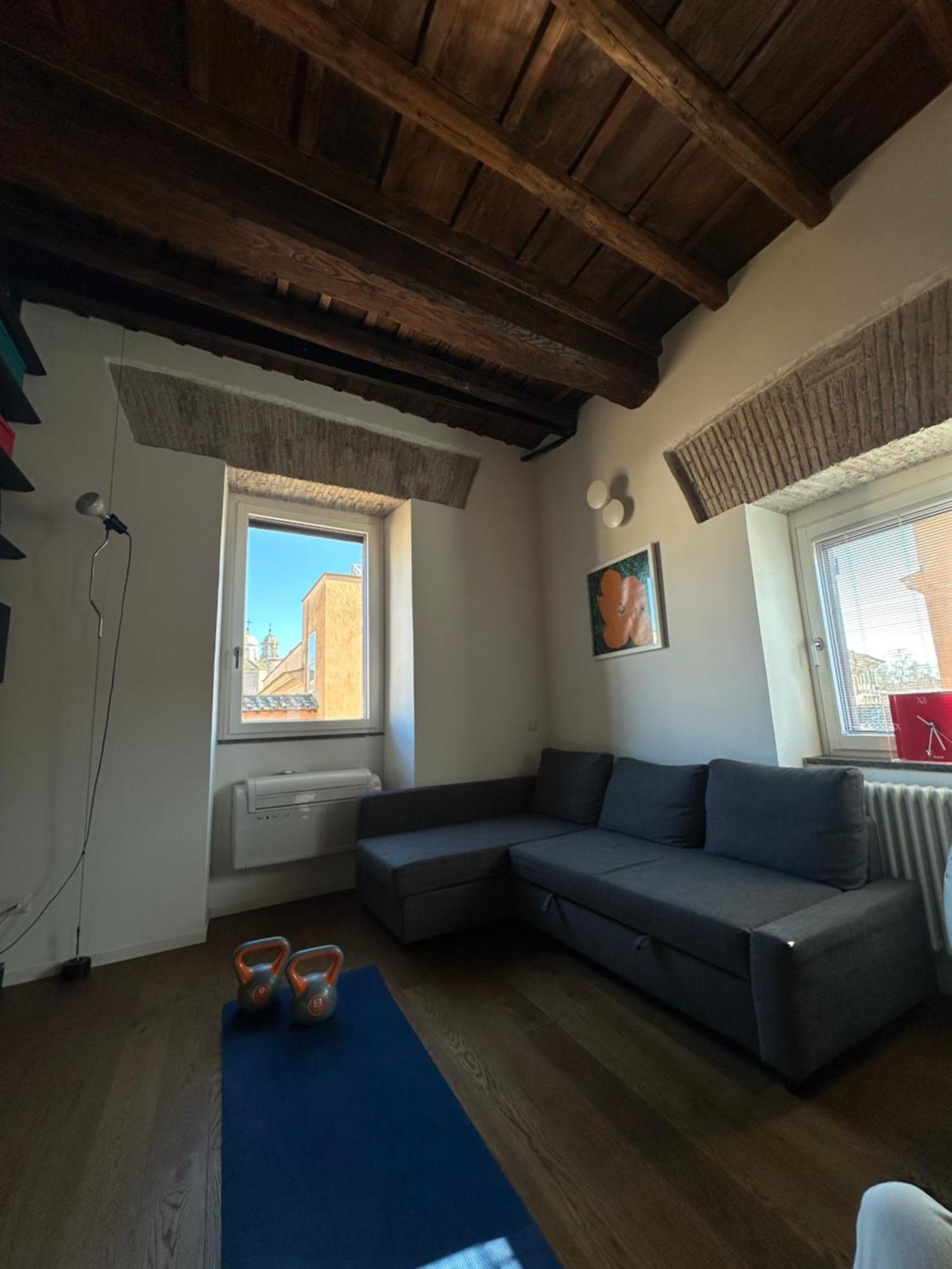 Cosy Reginella * Roma